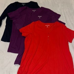4 Women shirts 1 dark navy blue 1 red short sleeve shirt 2 purple short sleeves